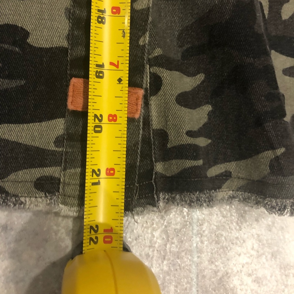 🎊HP🎉1 Left🎊Camouflage Peplum Trucker Jacket For Women-Measurements in Pics✨ - Picture 14 of 16